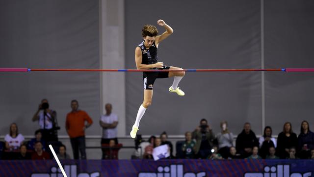 Armand Duplantis survole le monde de la perche. [AP - Ian Rutherford]