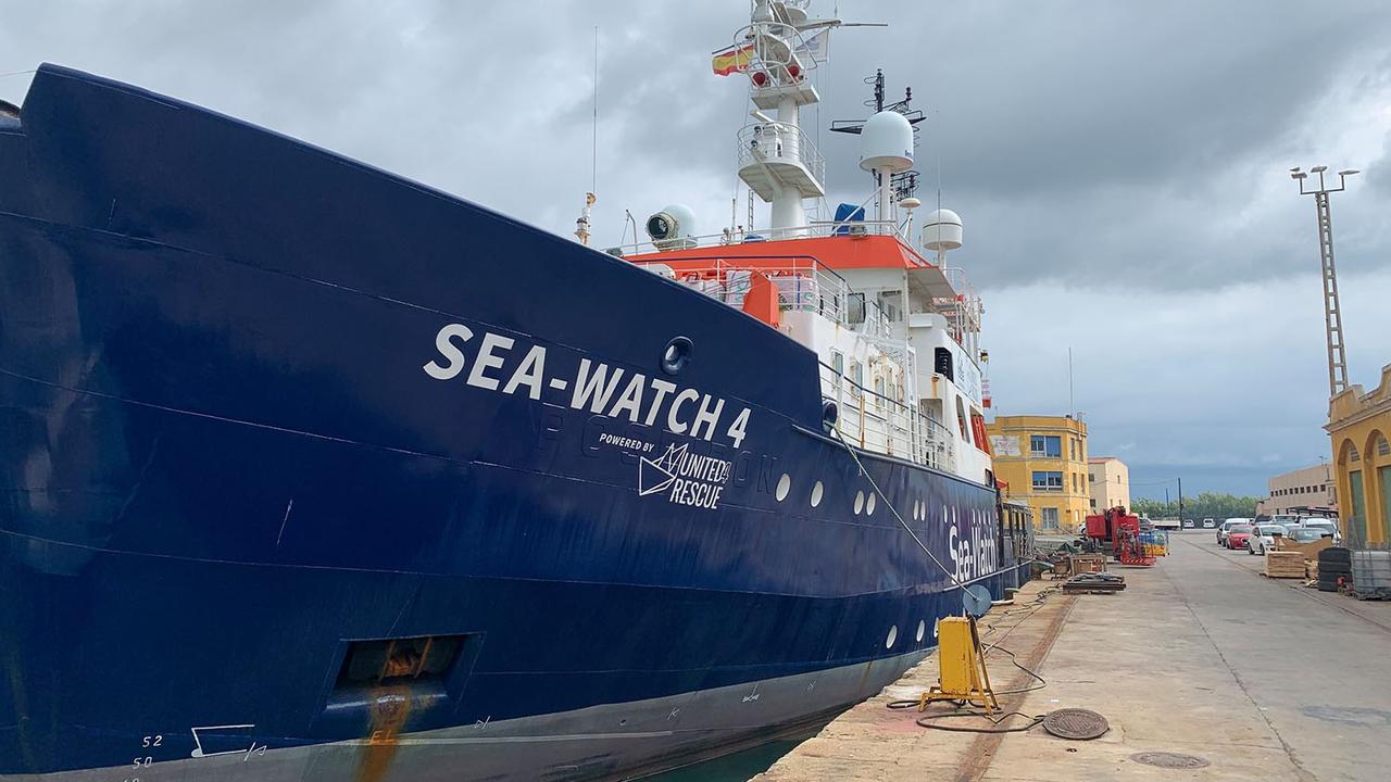 Les deux ONG vont reprendre la mer avec un novueau bateau, le Sea Watch 4. [News from the Med/Facebook]