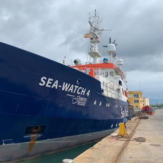 Les deux ONG vont reprendre la mer avec un novueau bateau, le Sea Watch 4. [News from the Med/Facebook]