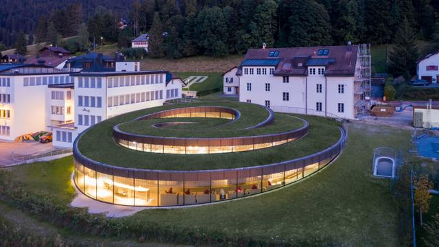 La marque horlogère du Brassus Audemars Piguet a fait réaliser un musée en spirale par le bureau d’architecture danois BIG. [ATELIER D’ARCHITECTURE (BJARKE INGELS) BIG / LDD]