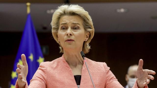 La présidente de la Commission européenne, Ursula Von Der Leyen, prononce son premier discours sur l'état de l'Union lors d'une session plénière du Parlement européen à Bruxelles, en Belgique, le 16 septembre 2020 [epa/keystone - Olivier Hoslet]