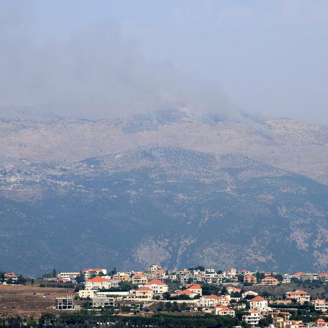 De la fumée s'échappe des fermes de Cheeba, à la frontière entre le Liban et Israël. [Reuters - Karamallah Daher]
