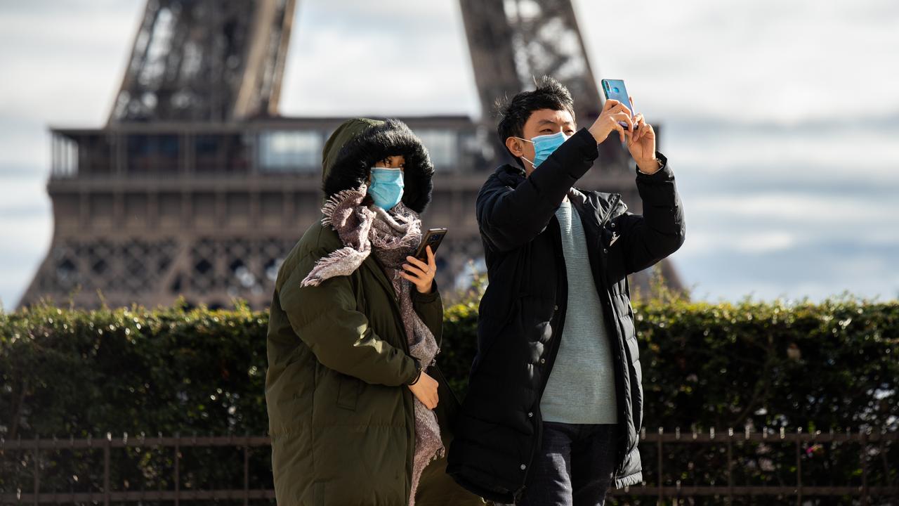Atteint par le coronavirus, un touriste chinois décède en France. [AFP - Jérôme Gilles/Nur Photo]