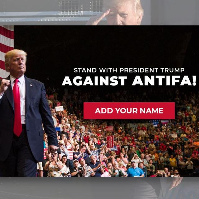 Le triangle rouge apparaissait sur certains messages de campagne sponsorisés par le président américain. Le texte attaquait les "dangereuses hordes de groupes d'extrême-gauche" et appelait les internautes à signer une pétition contre les "Antifa" ou anti-fascistes. [donaldtrump.com - Capture d'écran]