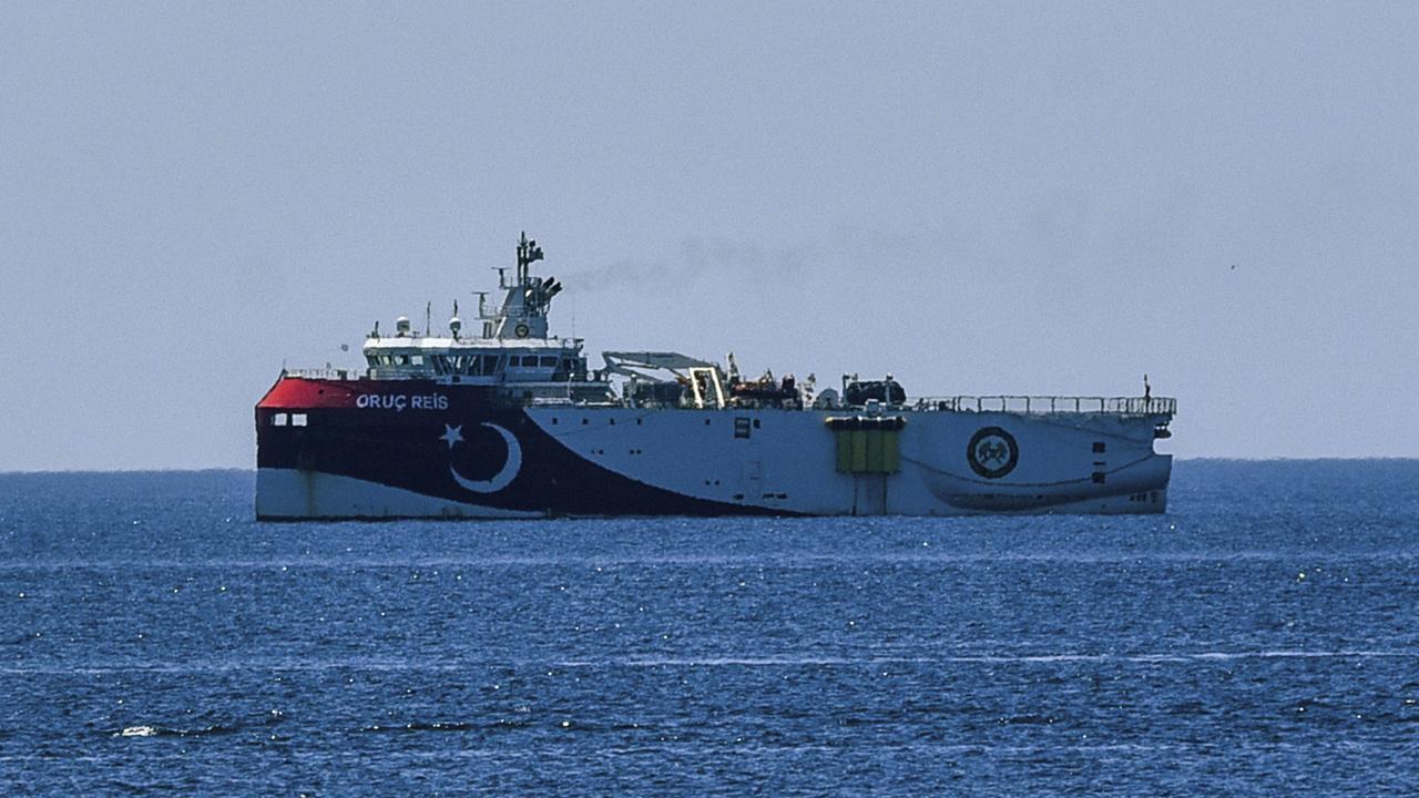 L’armée grecque a déployé des navires dans la mer Egée à cause d’activités turques dans la région. [AP Photo/Keystone - Semih Ersozler]
