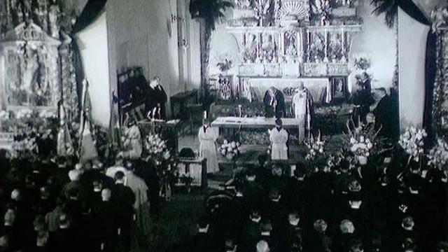 Cérémonie religieuse en mémoire des victimes de la catastrophe de Mattmark, 1965