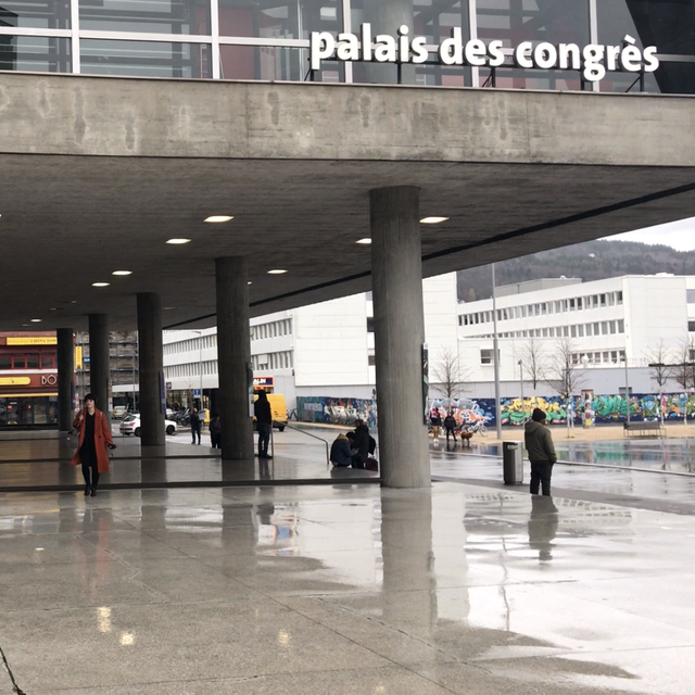 Le Palais des Congrès de Bienne, photographié en février 2020. [RTS - Joëlle Cachin]