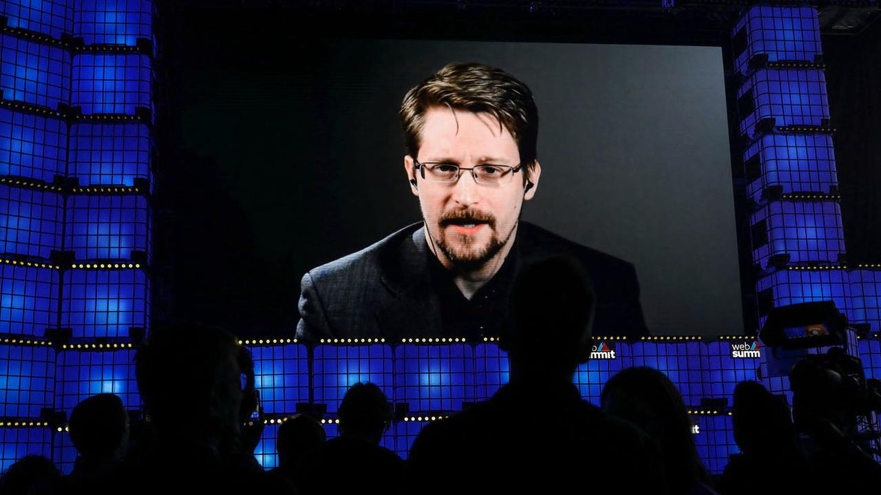 Intervention d'Edward Snowden lors d'un congrès à Lisbonne, 04.11.2019. [EPA/Keystone - Miguel A. Lopes]