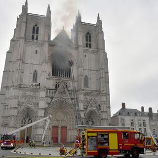 L'incendie de la cathédrale de Nantes a été maîtrisé. [Keystone - FRANCE OUT / SHUTTERSTOCK OUT]