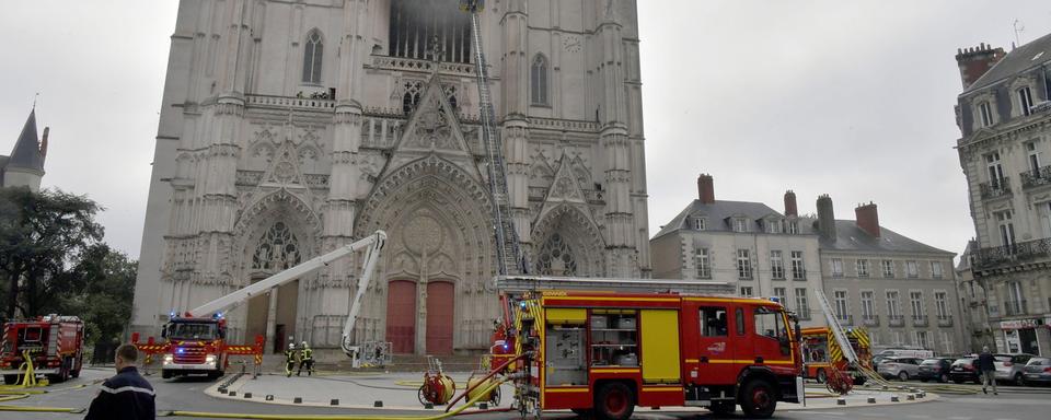 L'incendie de la cathédrale de Nantes a été maîtrisé. [Keystone - FRANCE OUT / SHUTTERSTOCK OUT]