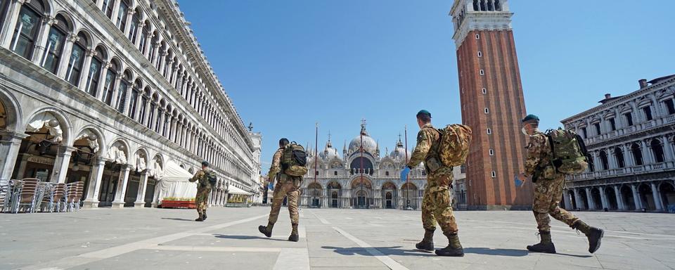 Vidée de ses touristes, Venise réfléchit à son avenir. [EPA/Keystone - Andrea Merola]