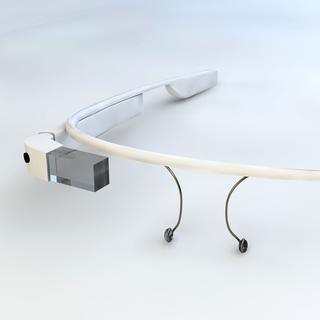 Gros plan sur une paire de "Google Glass". [Depositphotos - vampy1]