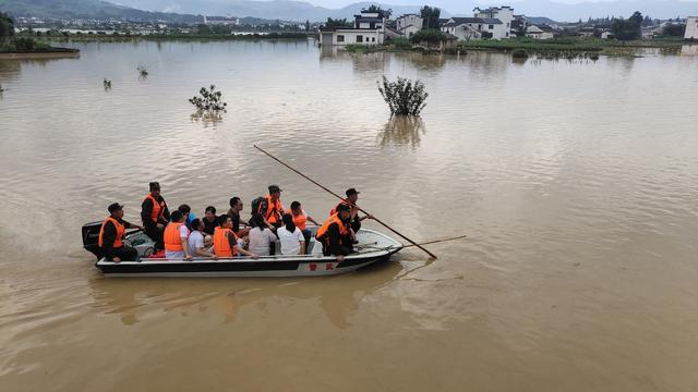 Le changement climatique est le principal responsable du doublement des catastrophes naturelles. [Keystone/EPA - Liao Fa]