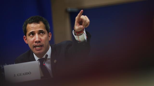 Le 23 janvier 2019, Juan Guaidó, un inconnu fraîchement élu président du Parlement (contrôlé par l'opposition), se proclame président par intérim du Venezuela, deux semaines après le début du second mandat du président Nicolas Maduro, non reconnu par l'opposition et une partie de la communauté internationale. [Keystone - Francisco Seco]