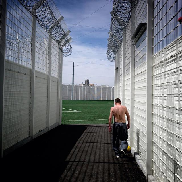 Un détenu dans un centre pénitentiaire. [AFP - Jean-Philippe Ksiazek]