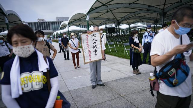 Les japonais commémorent le 75ème anniversaire du bombardement d'Hiroshima. [EPA/Keystone - Dai Kurokawa]