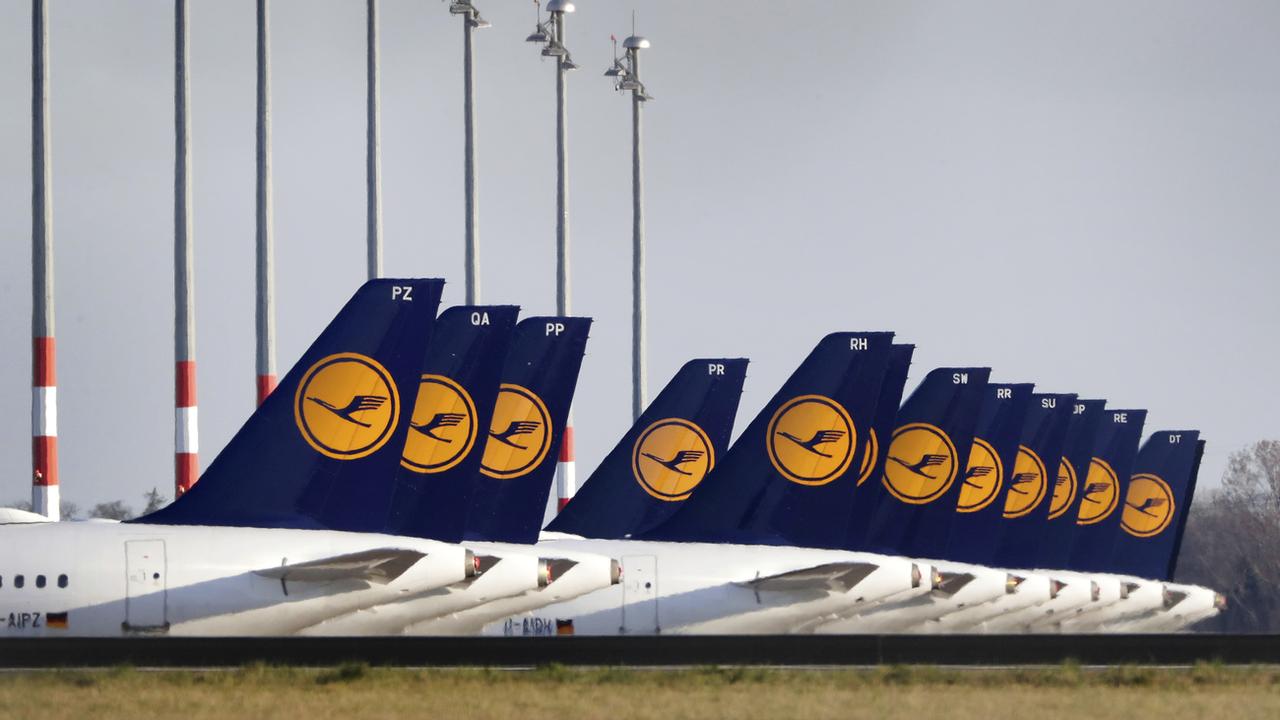 L'Etat allemand injecte 9 milliards d'euros pour sauver la compagnie aérienne Lufthansa. [AP Photo - Michael Sohn]