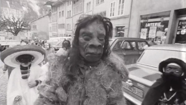 Petits rababous du quartier de l'Auge à Fribourg en 1973. [RTS]