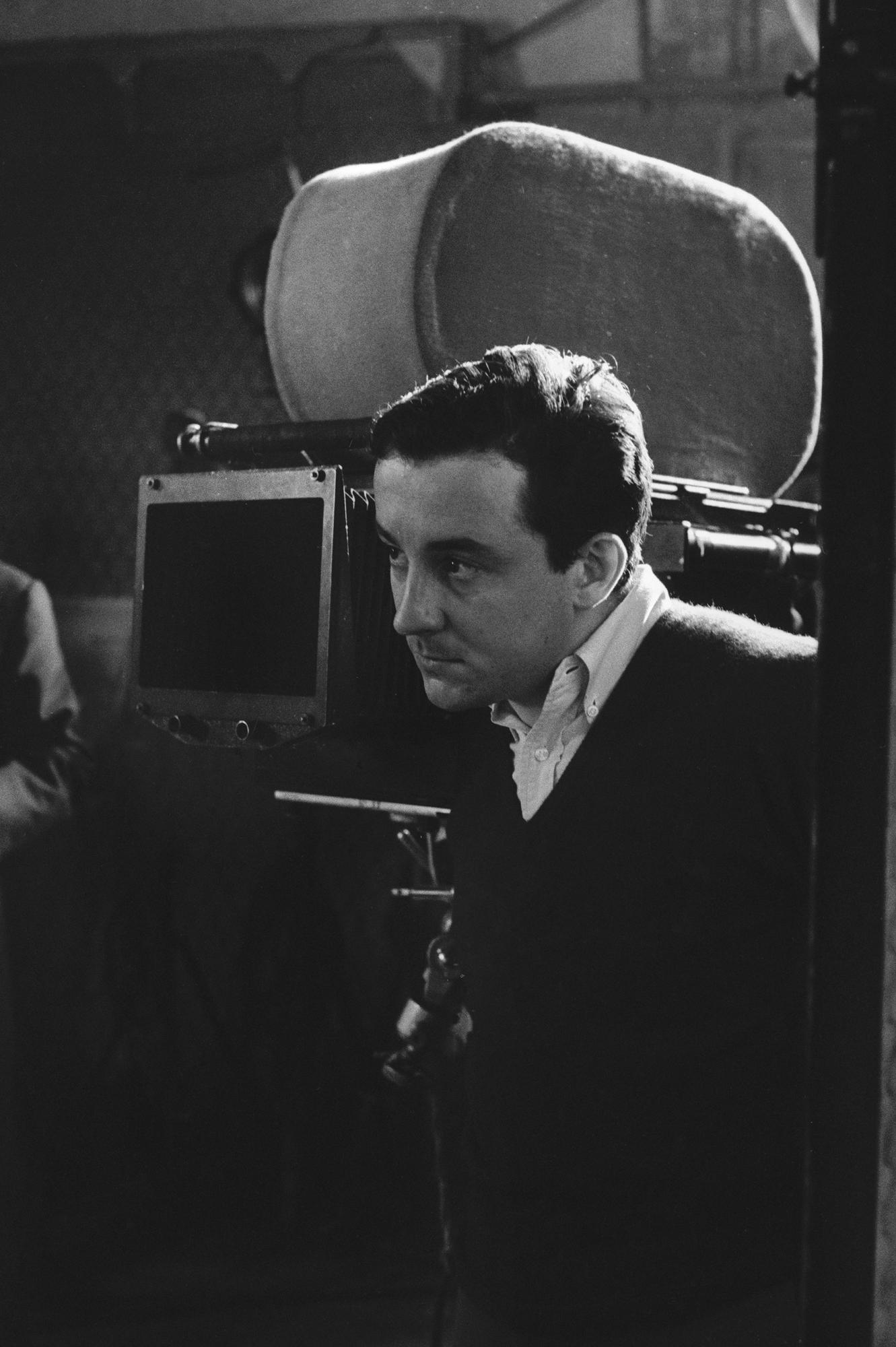 Le réalisateur Louis Malle en 1959. [Roger-Viollet via AFP - Bernard Lipnitzki]