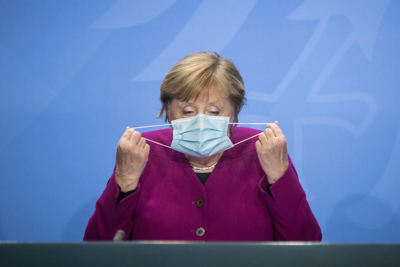 L'Allemagne se trouve "dans une phase de la pandémie qui est sérieuse", a affirmé mercredi soir la chancelière Angela Merkel. Berlin, le 14 octobre 2020. [Keystone/dpa - Stefanie Loos]