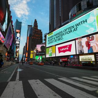 A New York, Times Square au ralenti à cause du Coronavirus. [AFP - Tayfun Coskun/Anadolu Agency]