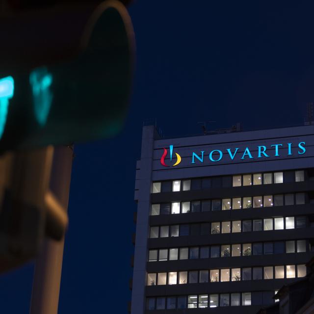 Roche et Novartis se sont entièrement détournés des vaccins. [Keystone - Georgios Kefalas]