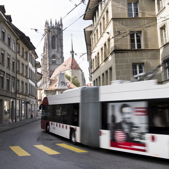 Vers une gratuité des transports publics à Fribourg pour les retraités? [Keystone - Jean-Christophe Bott]