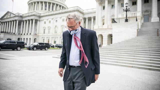 Le sénateur républicain Richard Burr est soupçonné de délit d'initié. [Keystone - EPA/Jim Lo Scalzo]