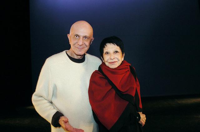 Zizi Jeanmaire et Roland Petit en mars 2004 à Suresnes, France. [AFP - Jean Ayissi]