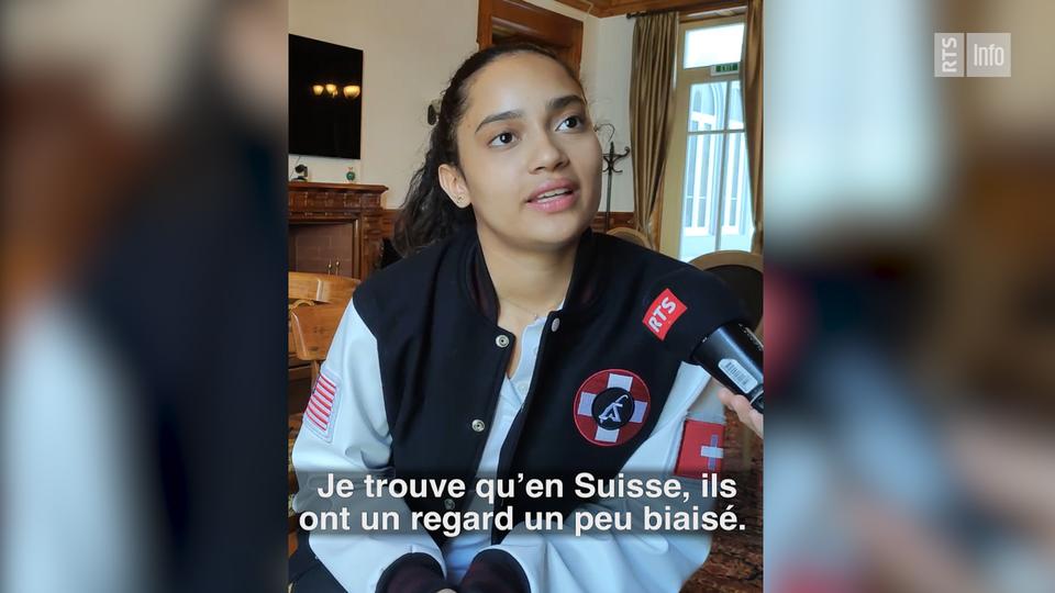 Nicky, 17 ans, est étudiante à l'American school of Leysin [RTS - Mouna Hussain]