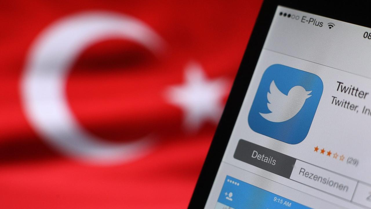 Le Parlement turc a adopté une loi renforçant le contrôle des réseaux sociaux. [Keystone/EPA - Karl-Josef Hildenbrand]