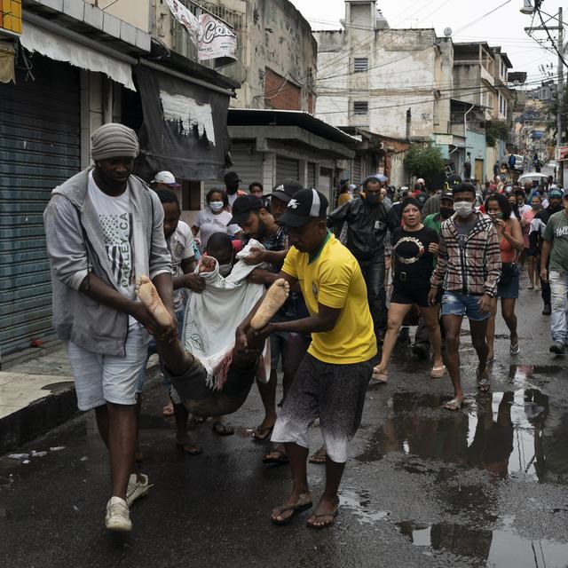 Au Brésil, la situation est critique. [AP Photo/Keystone - Leo Correa]