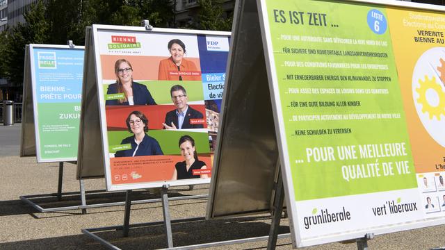 Après les élections municipales du 27 septembre 2020, la Ville de Bienne conserve sa majorité rose-verte à l'exécutif avec deux socialistes, une écologiste, une PLR et un UDC. [keystone - Anthony Anex]