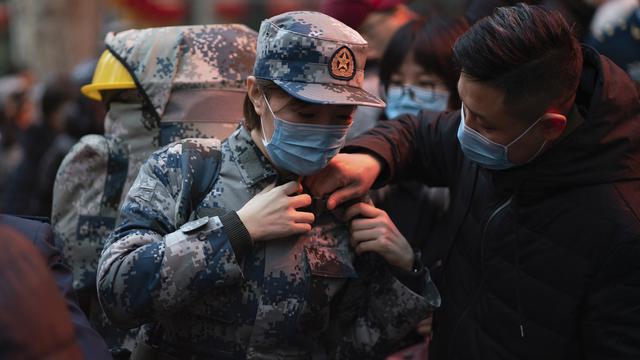 L'armée chinoise est mobilisée pour faire face au coronavirus. [Xinhua via AP/Keystone - Zhang Haopeng]