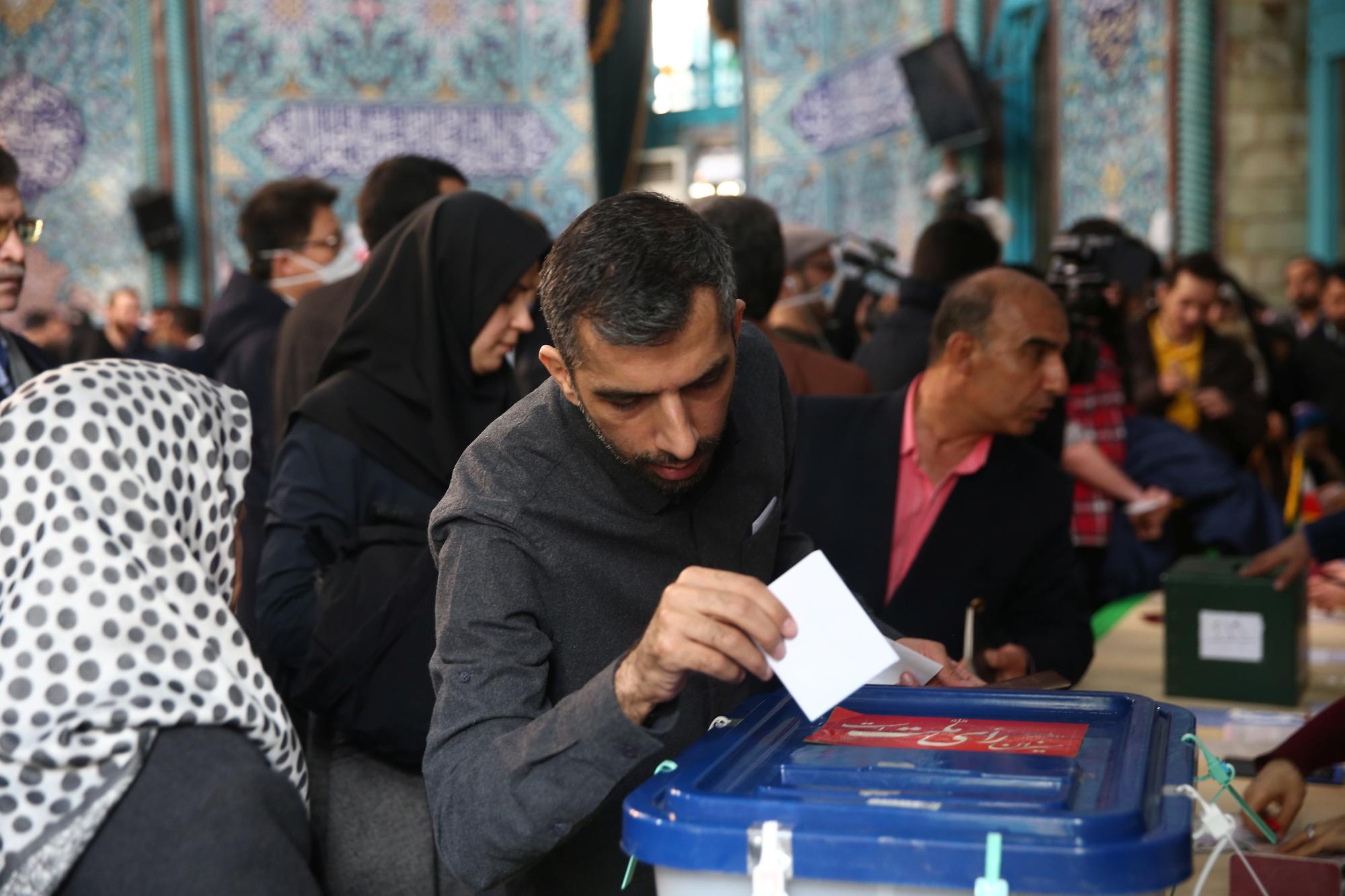 Le 1er tour des législatives a eu lieu deux jours après l'annonce de cas de coronavirus en Iran. [WANA - Nazanin Tabatabaee]