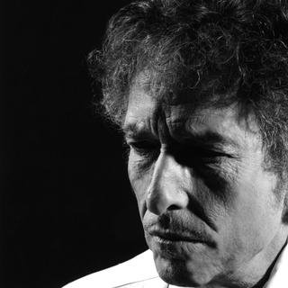 Bob Dylan sort "Rough And Rowdy Ways". [Sony - William Claxton]