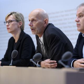 Daniel Koch, responsable de la division Maladies transmissibles à l'OFSP, s'est exprimé mardi matin à Berne lors d'une conférence de presse [Keystone - Anthony Anex]
