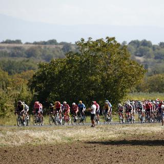 Le peloton du Tour de France durant la 13e étape. [EPA/Keystone - Sébastien Nogier]