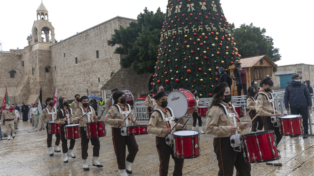 Devant la basilique de la Nativité à Bethléem, jeudi 24.12.2020. [AP/Keystone - Nasser Nasser]