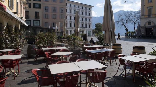 Un restaurant fermé à Lugano à cause de la pandémie. [Keystone - Davide Agosta]