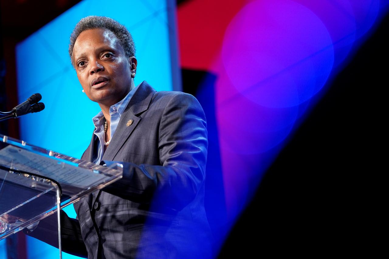 Lori Lightfoot est la première femme noire et la première homosexuelle maire de la ville de Chicago. [Reuters - Joshua Roberts]