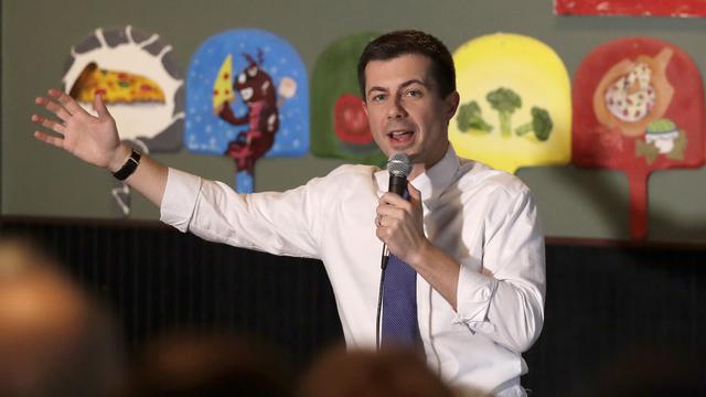 Pete Buttigieg arrive en tête des caucus démocrates de l'Iowa. [Keystone - AP Photo/Elise Amendola]