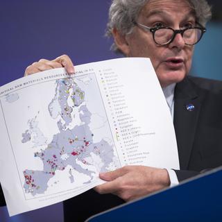 Le commissaire européen au marché intérieur, Thierry Breton, présente le plan de cartographie des ressources européen. [Keystone - Francisco Seco]