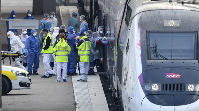 Deux TGV médicalisés sont partis de Nancy et de Mulhouse en direction de la Nouvelle Aquitaine avec 36 patients en réanimation. [AFP - Sébastien Bozon]