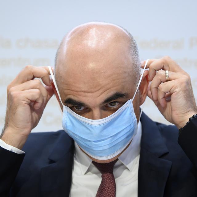 Le conseiller fédéral Alain Berset le 4 novembre 2020. [Keystone - Anthony Anex]