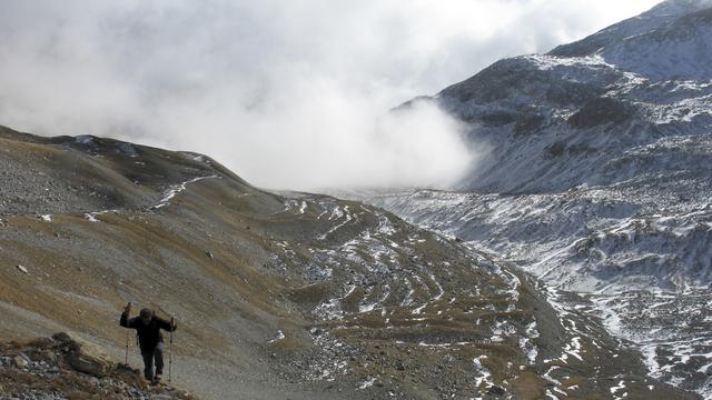 La fonte du permafrost entraîne l'instabilité de certains pans de montagne [Keystone - Arno Balzarini]