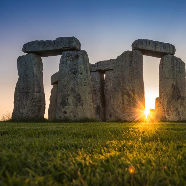 Le gouvernement britannique a approuvé un projet controversé de construction d'un tunnel routier destiné à décongestionner un important axe routier à proximité du célèbre site préhistorique de Stonehenge. [Reuters - A.Pattenden]