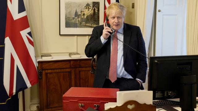 La présidente de la Commission européenne, Ursula von der Leyen, s'est entretenue au téléphone avec le Premier ministre britannique Boris Johnson (image d'illustration). [Keystone/epa - Andrew Parsons/No.10 Downing street]