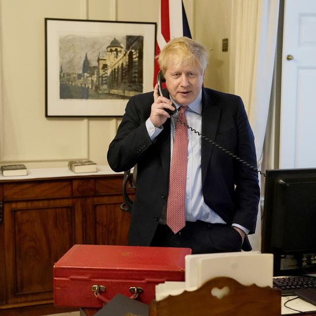 La présidente de la Commission européenne, Ursula von der Leyen, s'est entretenue au téléphone avec le Premier ministre britannique Boris Johnson (image d'illustration). [Keystone/epa - Andrew Parsons/No.10 Downing street]