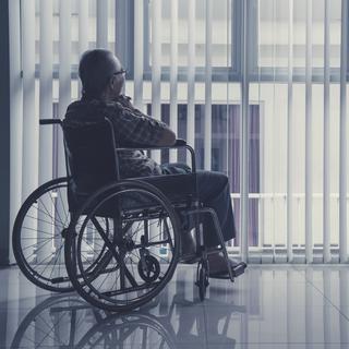 Une personne paraplégique durant le confinement.
realinemedia
Depositphotos [realinemedia]